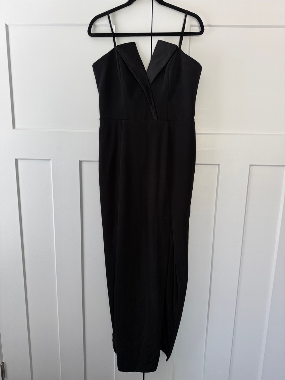 Elegant Black Strapless Evening Dress